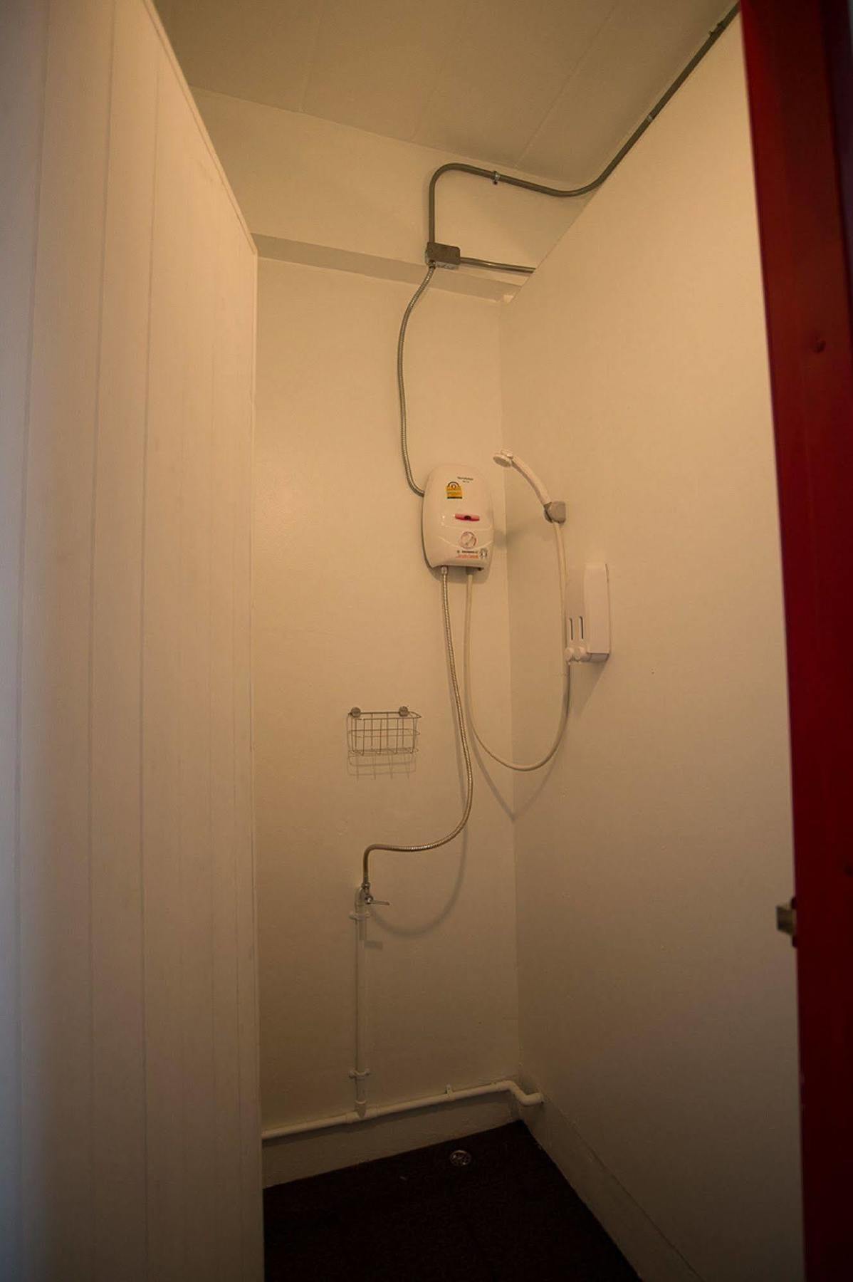 Allsum Hostel Phra Nakhon Si Ayutthaya Luaran gambar